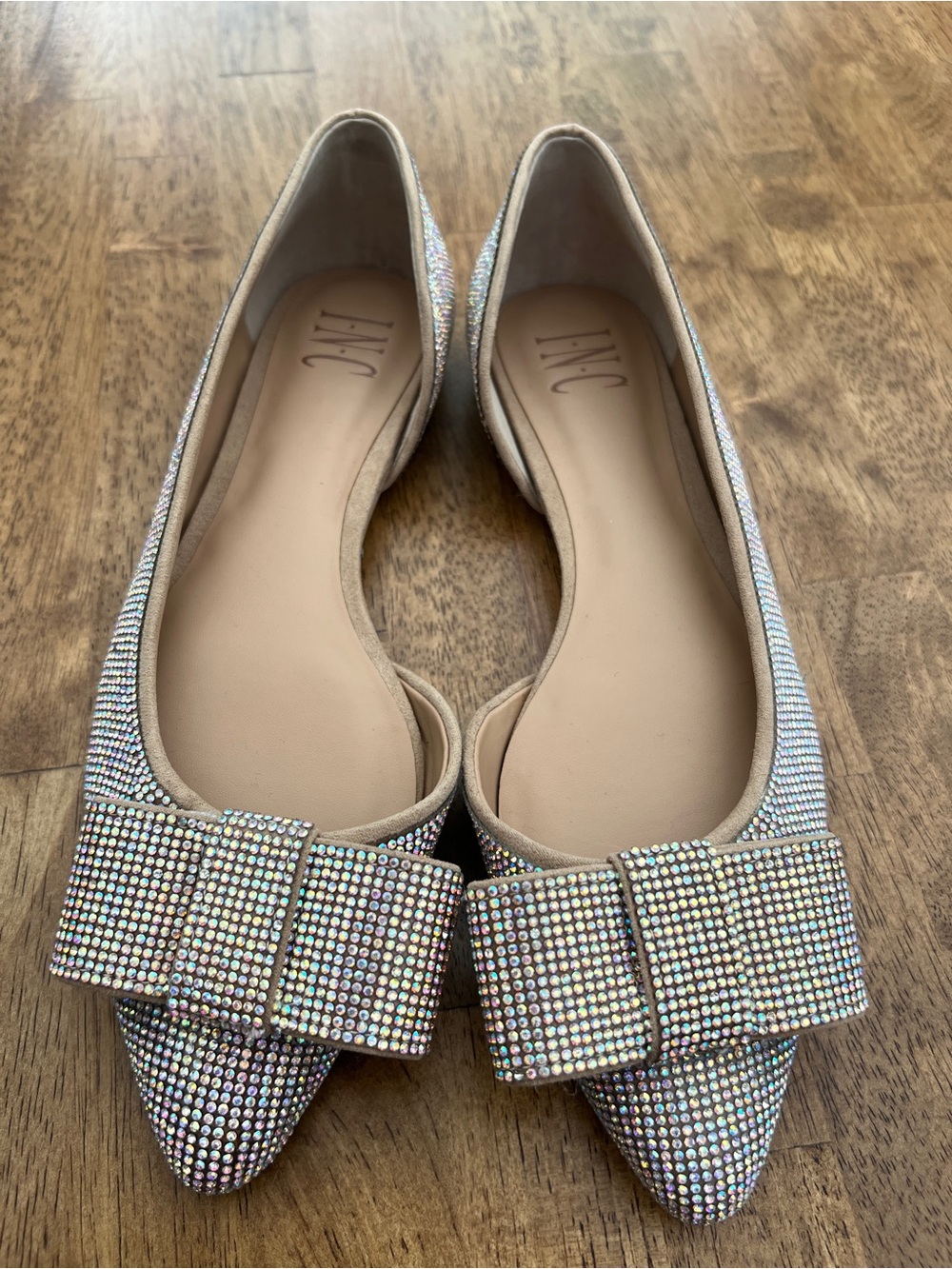 INC‎ International Concepts Iridescent Crystal Bow Pointed Flats